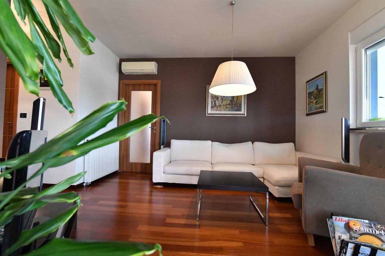 City Penthouse Vita Póla Kültér fotó