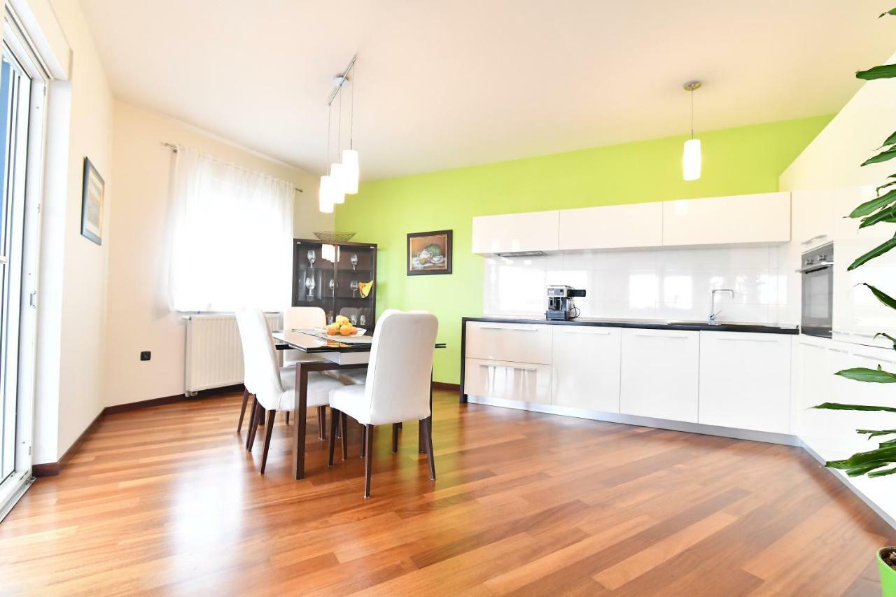 City Penthouse Vita Póla Kültér fotó